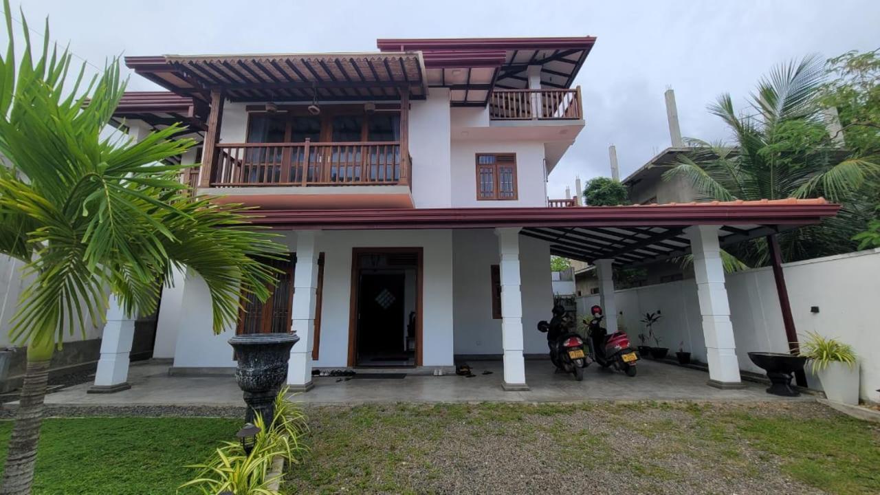 Yours 20Four Ahangama Exterior foto